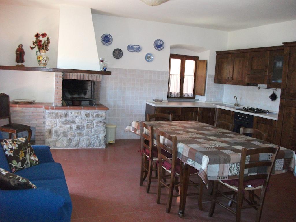 Agriturismo La Villa Bolano Room photo